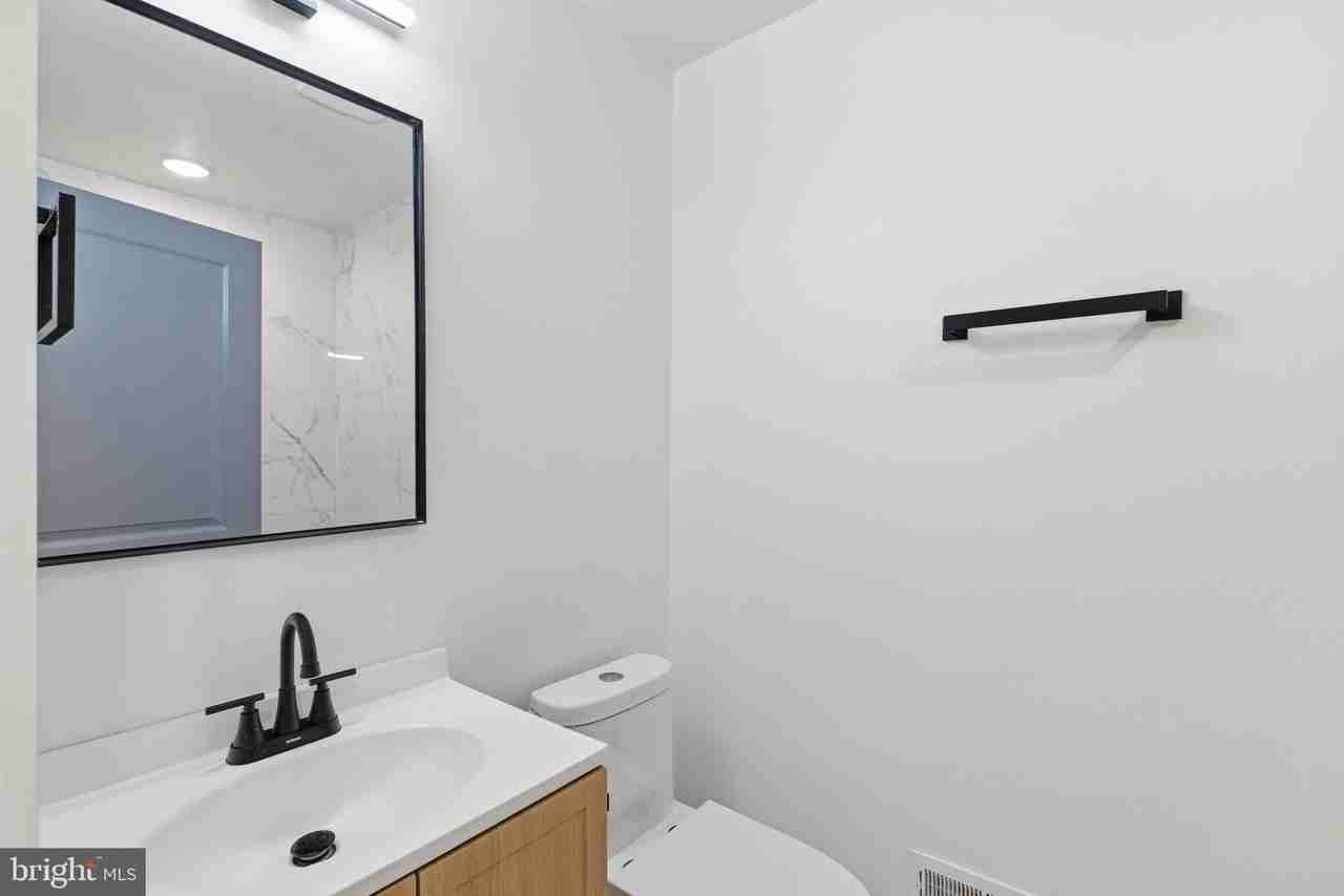 2123 N 9th St #1 - Photo 6 of 19