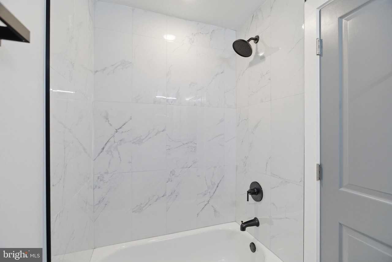 2123 N 9th St #1 - Photo 7 of 19