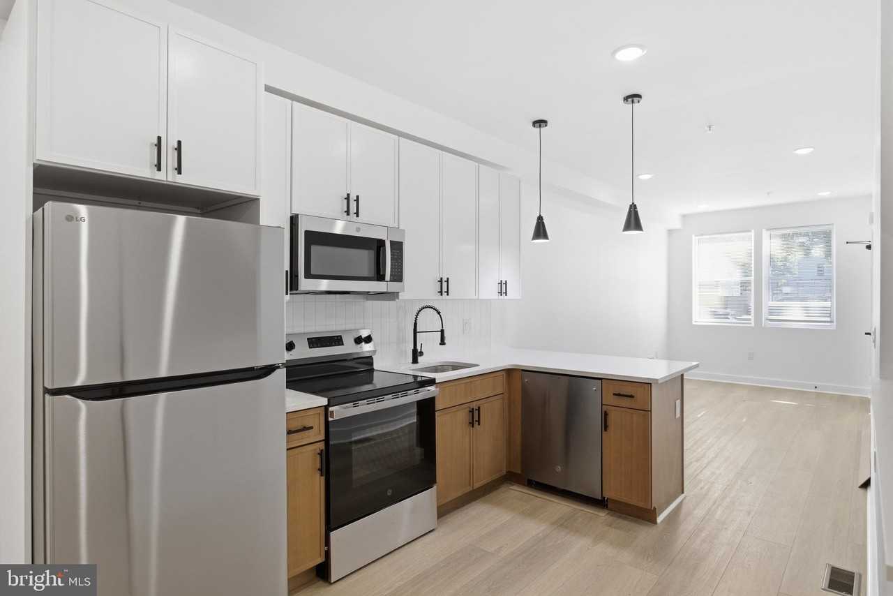 2310 N Sydenham St #1 - Photo 4 of 19