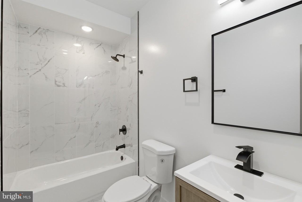 2505 N 11th St #1 - Photo 7 of 17