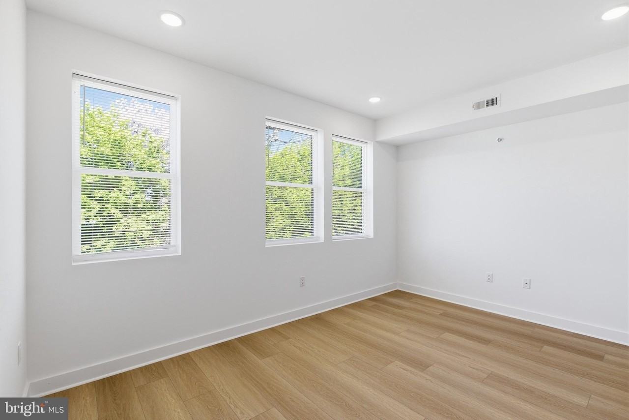 2505 N 11th St #2 - Photo 5 of 18