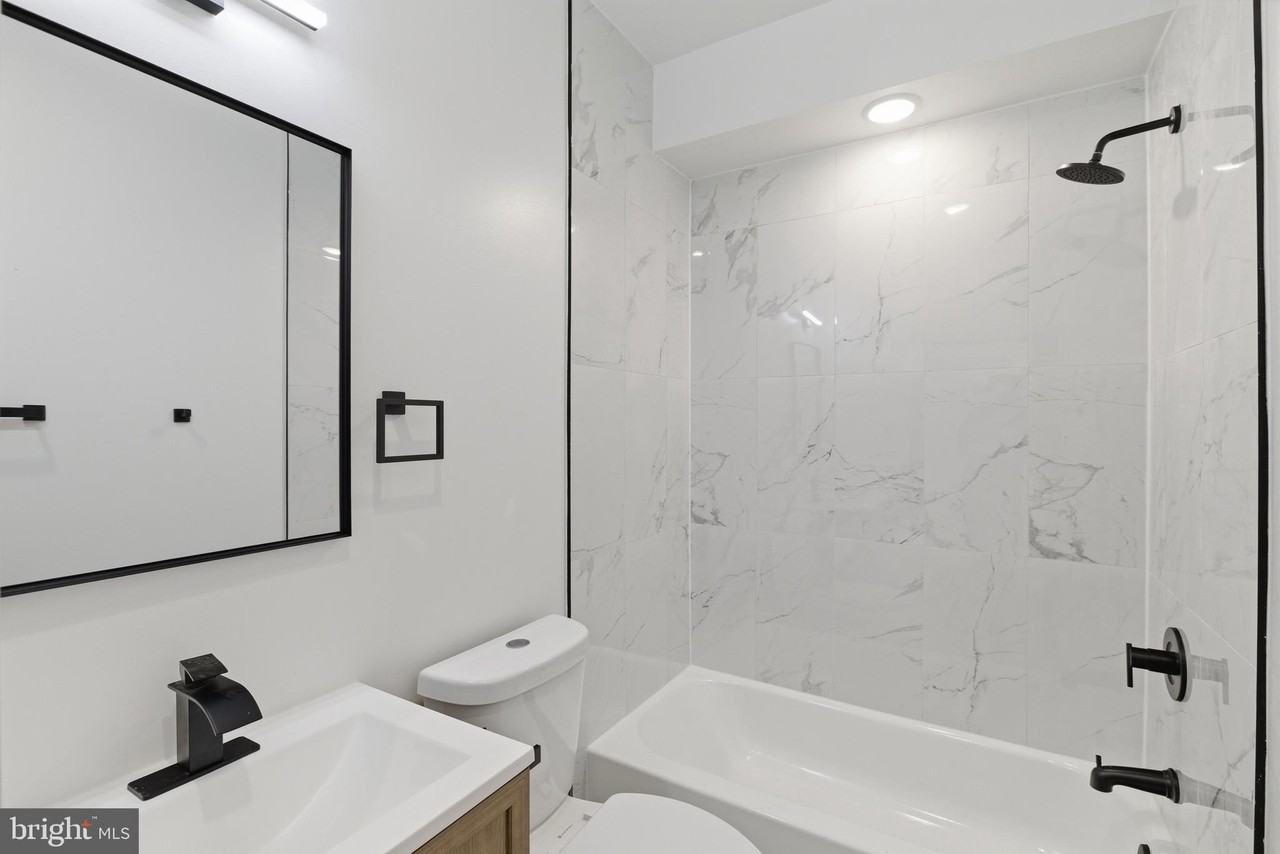 2534 N 11th St #1 - Photo 6 of 19