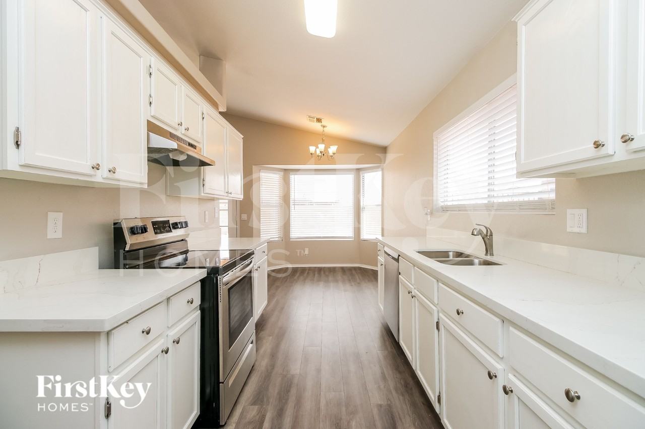 4323 E Aspen Ave - Photo 6 of 16