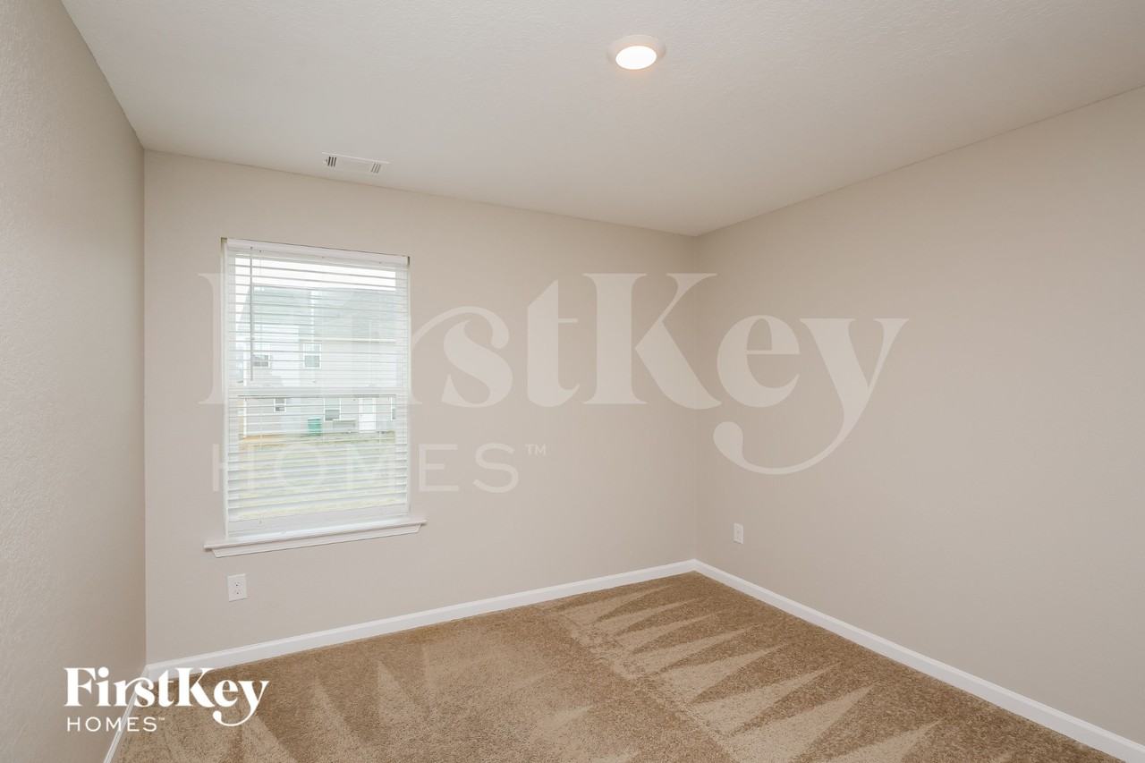 811 Walnut Creek Cir - Photo 6 of 18