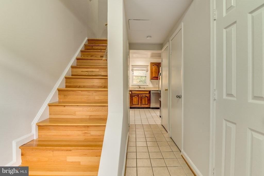7732 Matisse Way - Photo 5 of 30