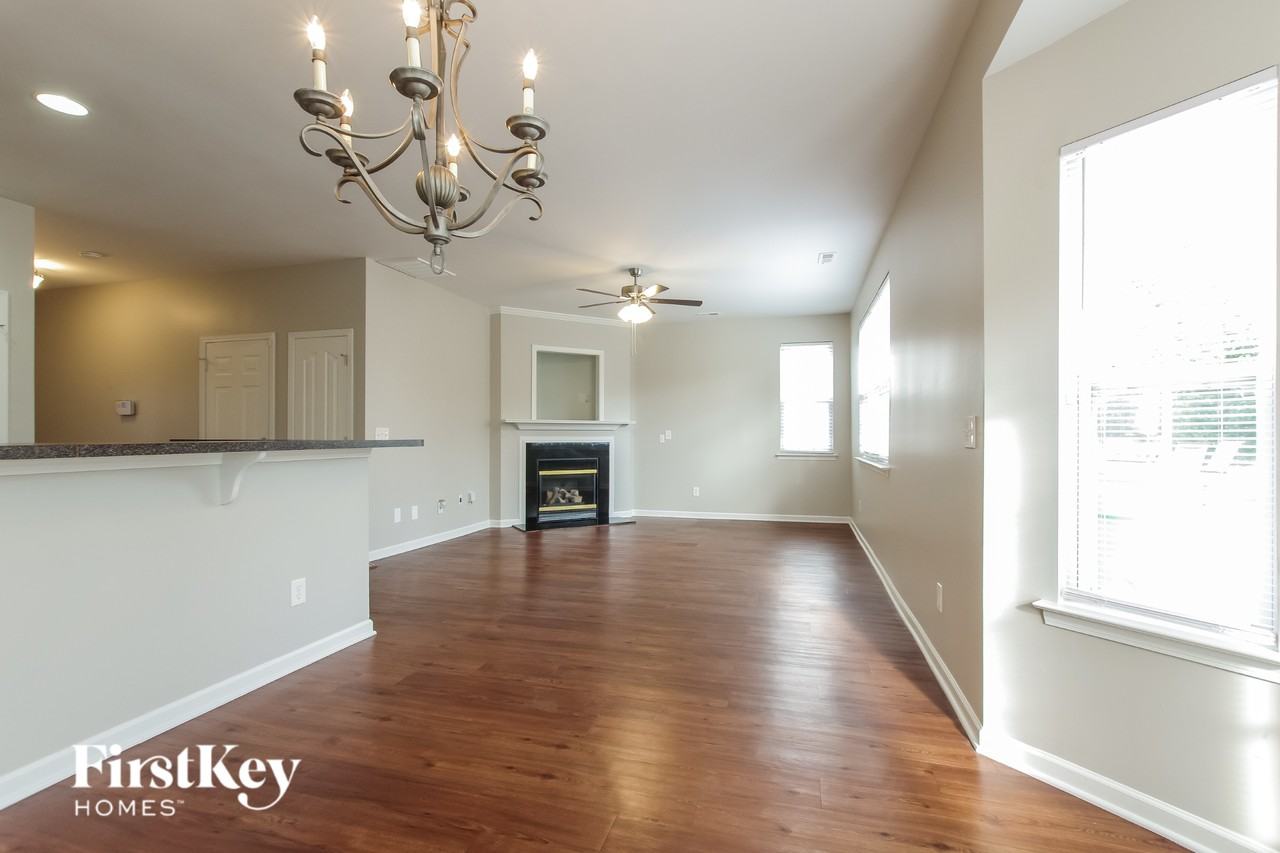 16808 Kettlewell Ln - Photo 4 of 15