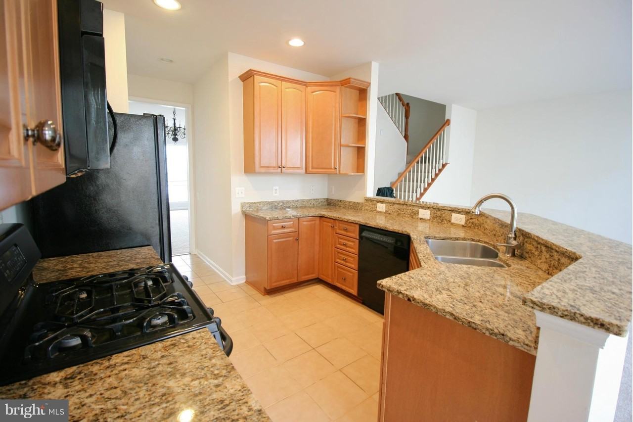 8250 Red Carnation Ct - Photo 4 of 30