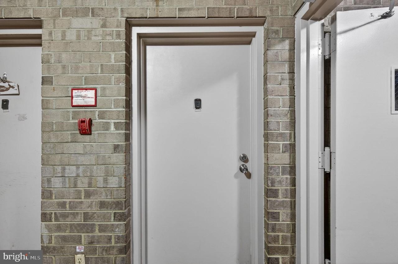 517 Florida Ave #T4 - Photo 5 of 45