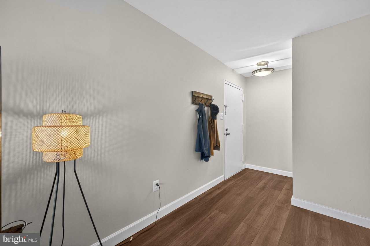 517 Florida Ave #T4 - Photo 6 of 45