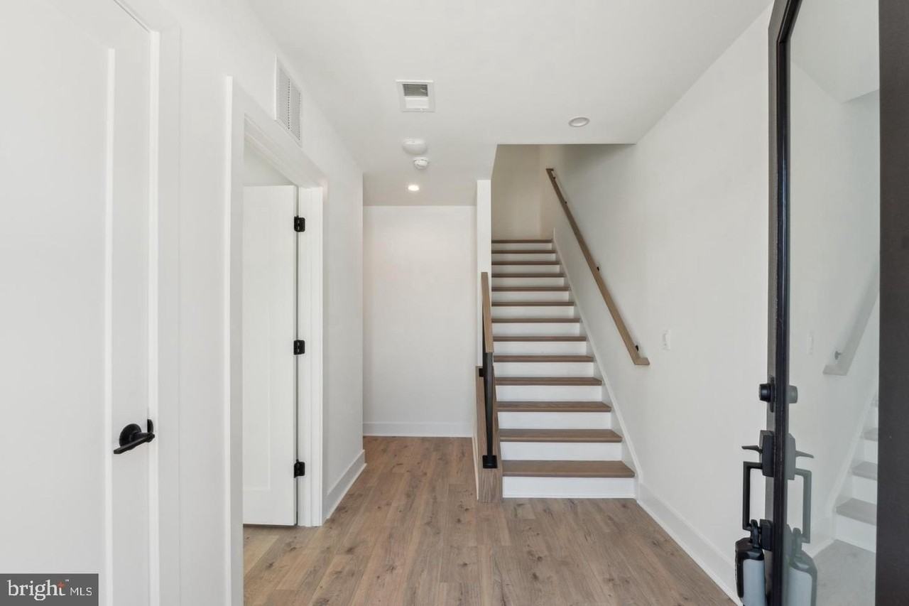 2106 Tysons Ridgeline Rd - Photo 3 of 28