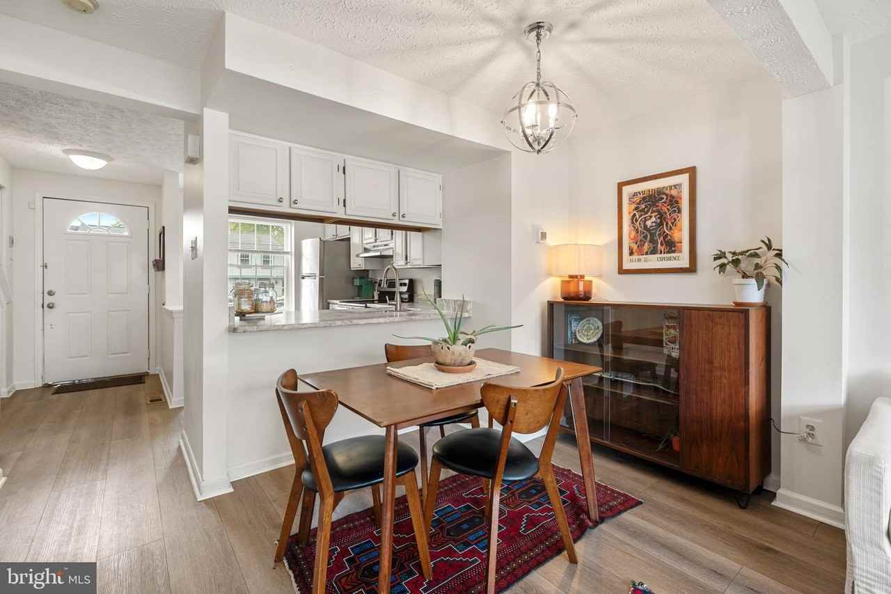 8550 Blue Rock Ln - Photo 6 of 30