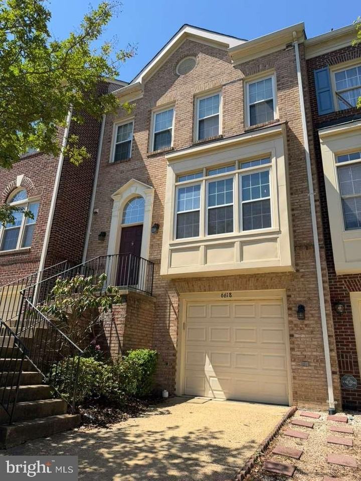 6618 Thurlton Dr - Photo 2 of 23