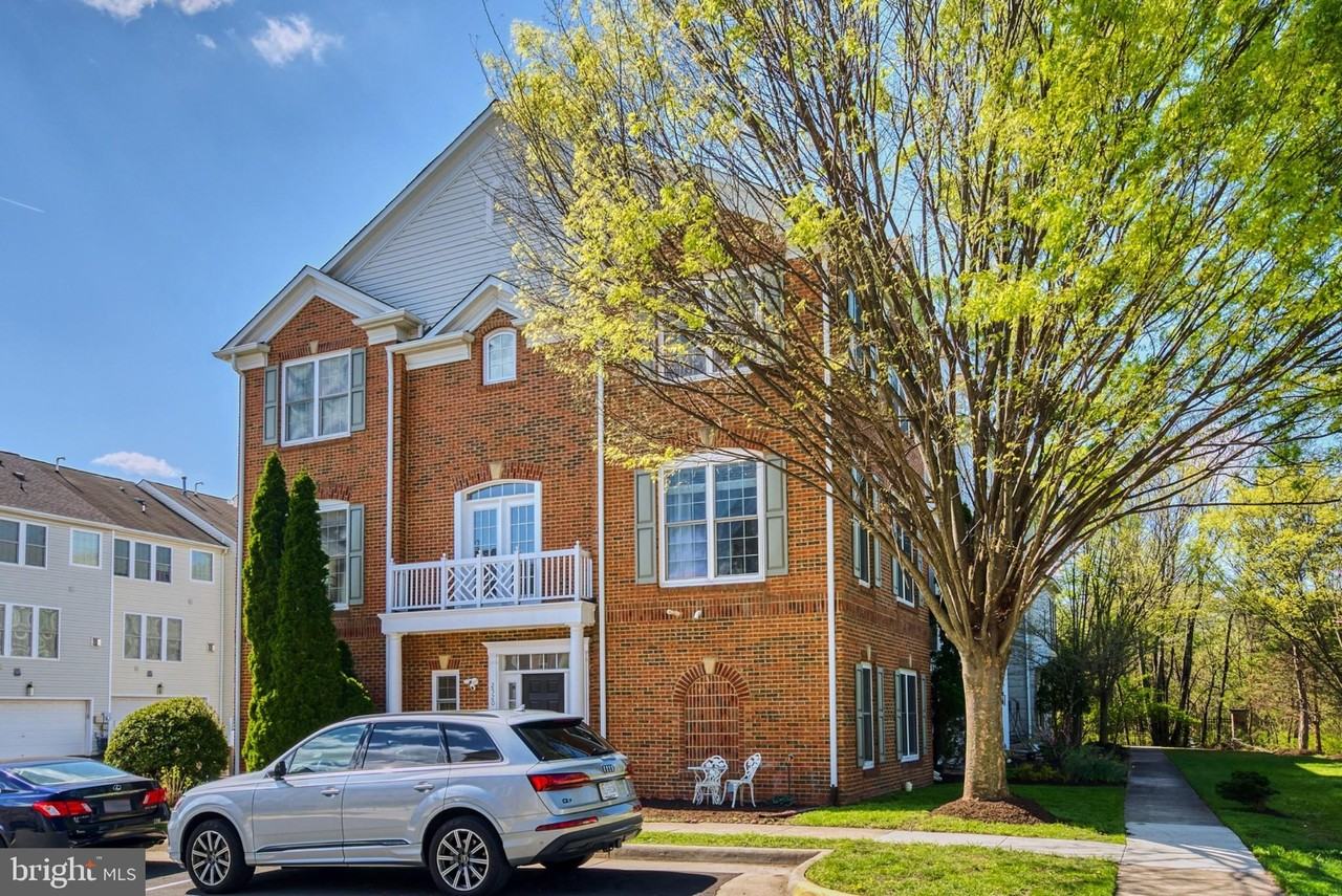 2520 Walnut Leaf Ln - Photo 4 of 32