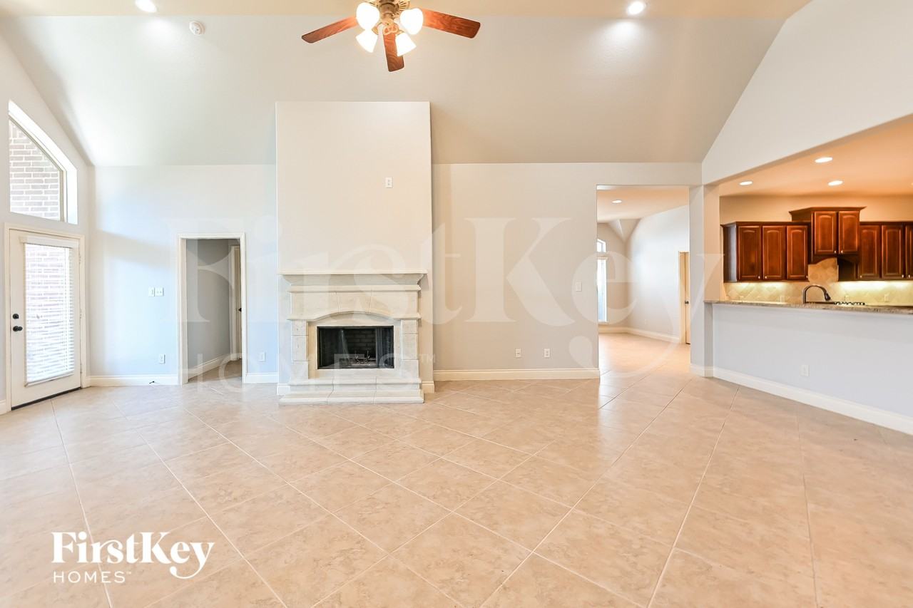 18631 Minden Oaks Dr - Photo 3 of 16