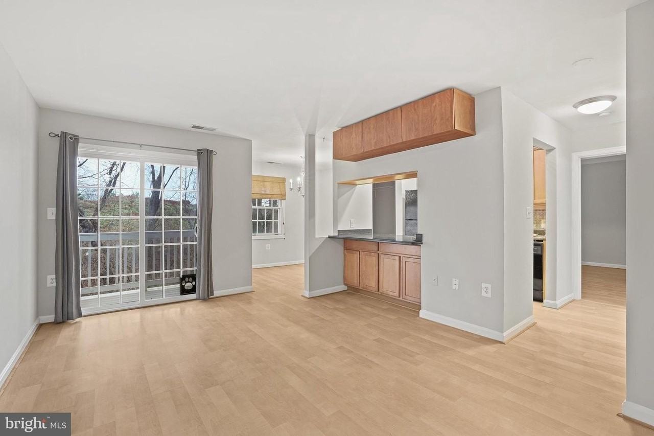 100 Westwick Ct #4 - Photo 3 of 21