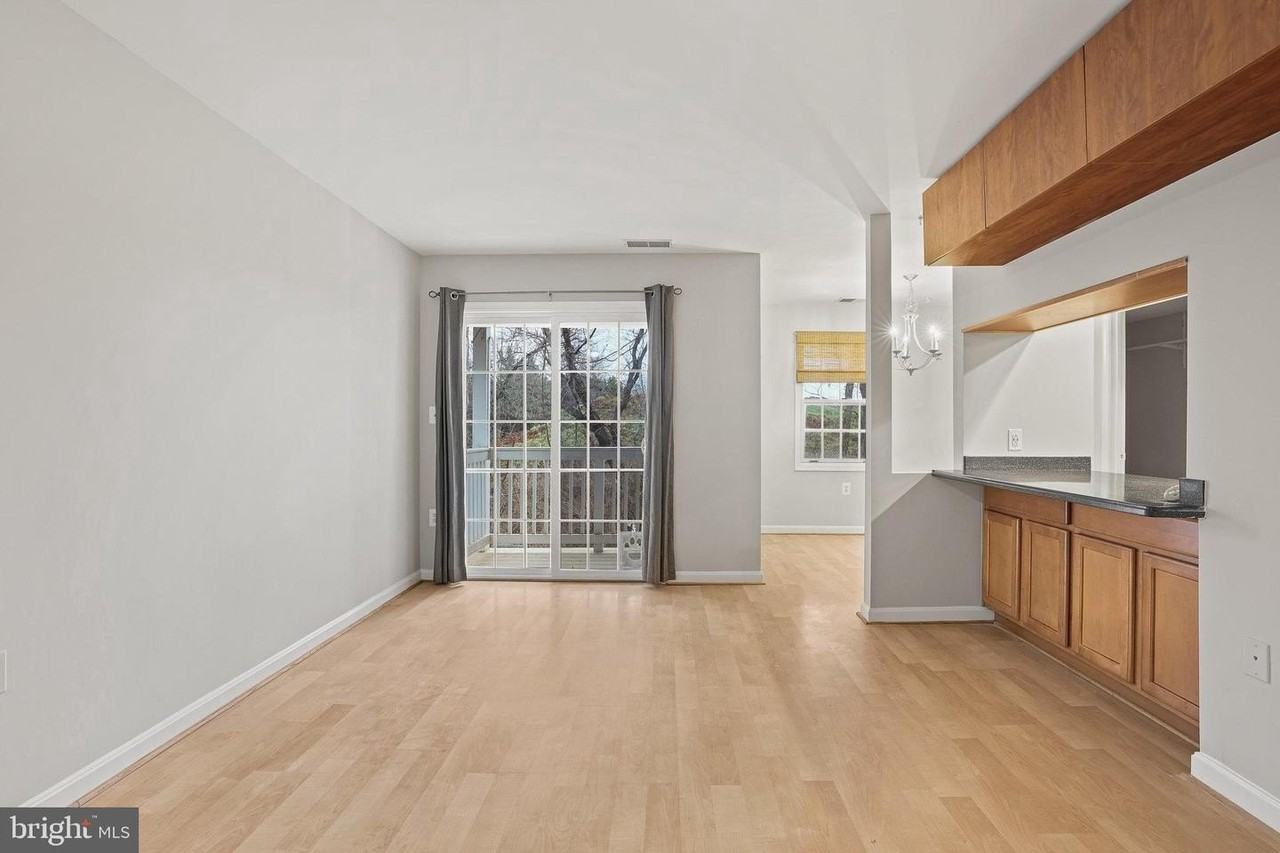 100 Westwick Ct #4 - Photo 5 of 21