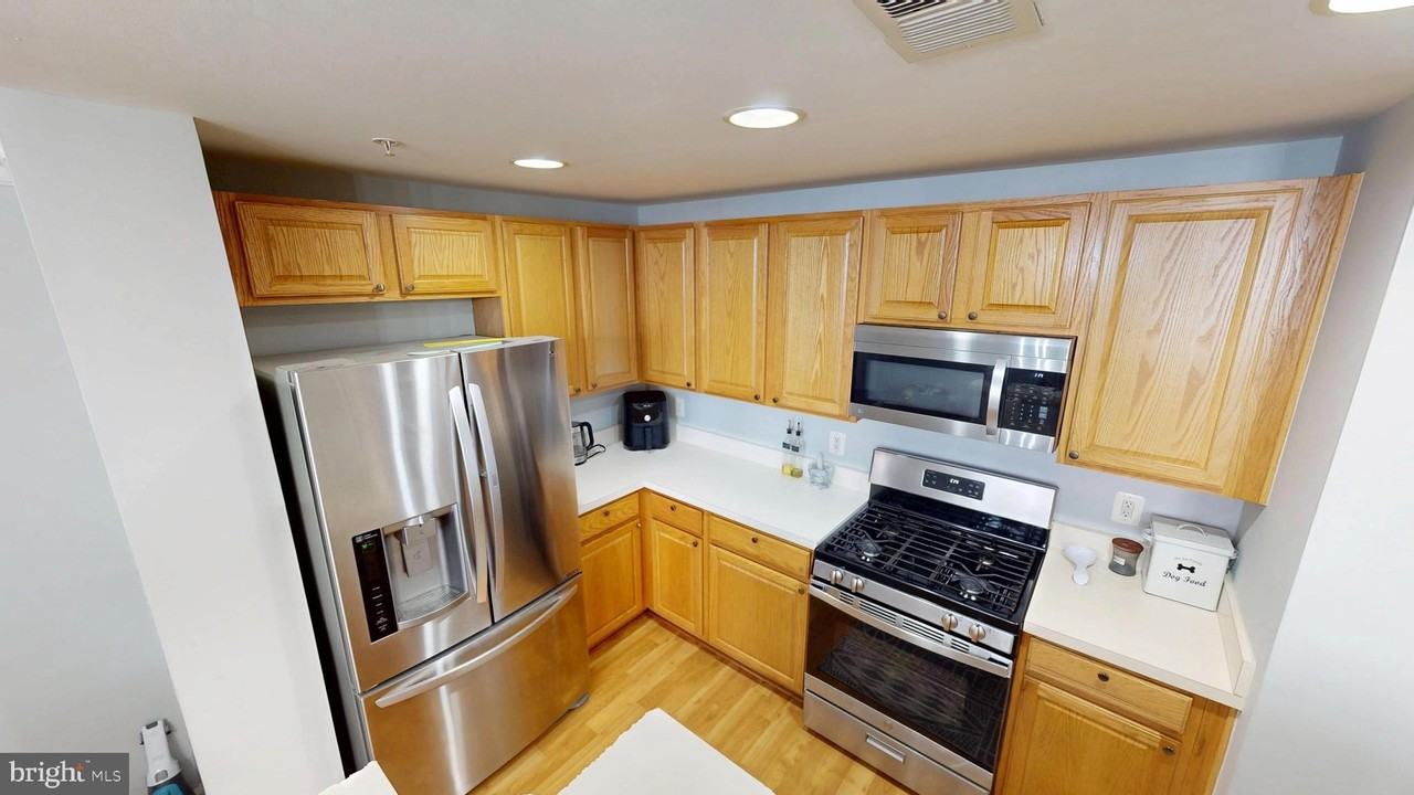 42252 Black Rock Ter - Photo 6 of 28