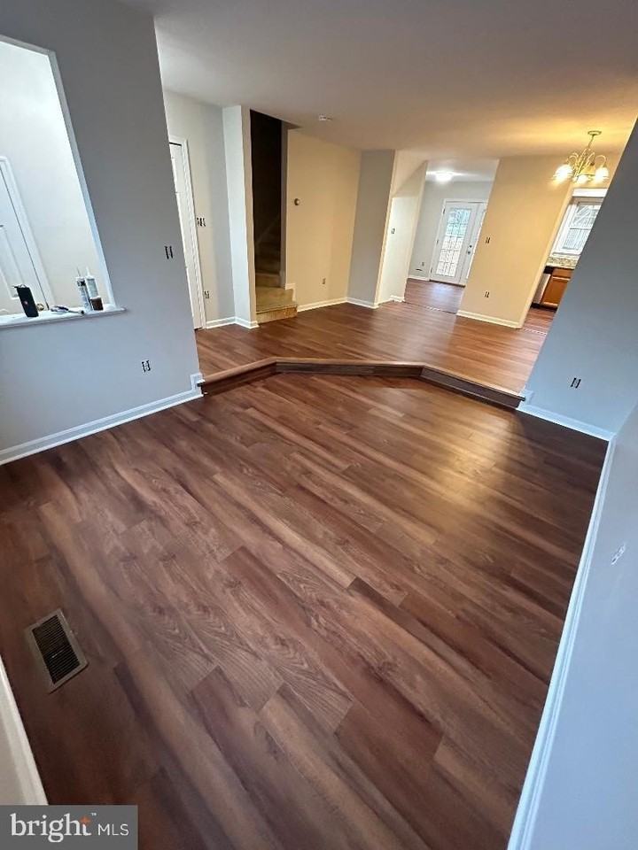12434 Abbey Knoll Ct - Photo 4 of 21