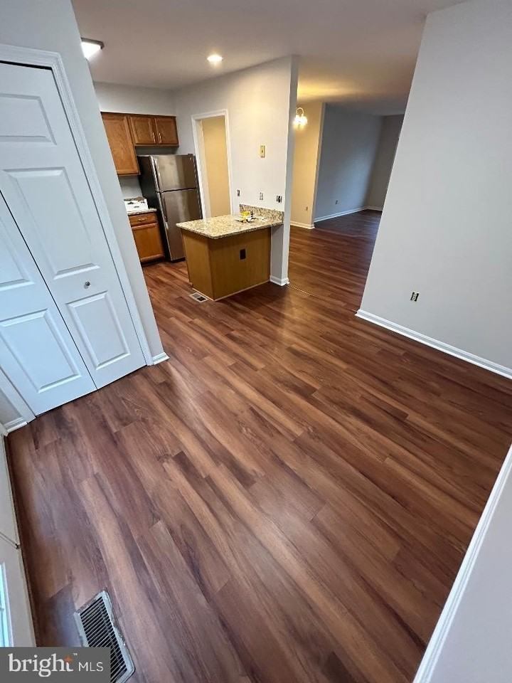 12434 Abbey Knoll Ct - Photo 5 of 21