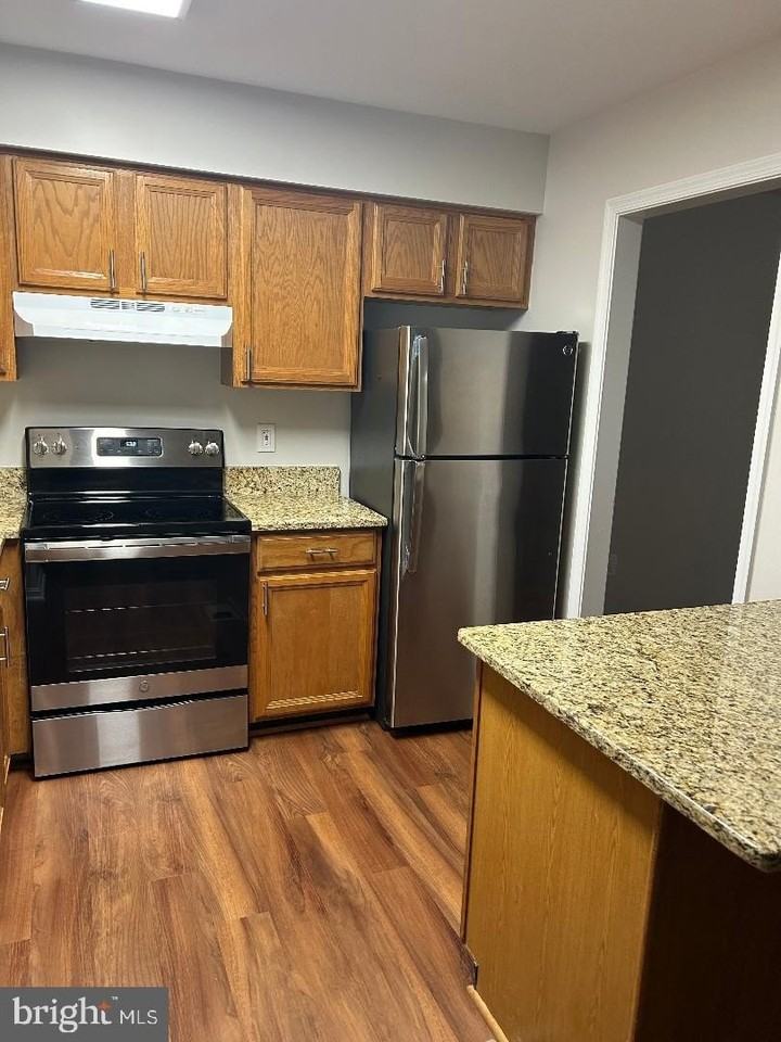 12434 Abbey Knoll Ct - Photo 6 of 21