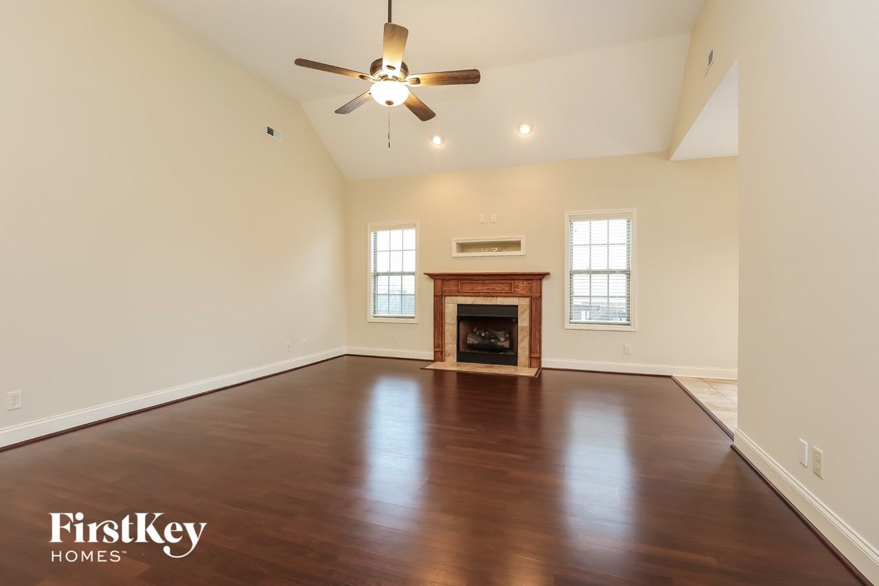 2241 Killington Dr - Photo 2 of 15