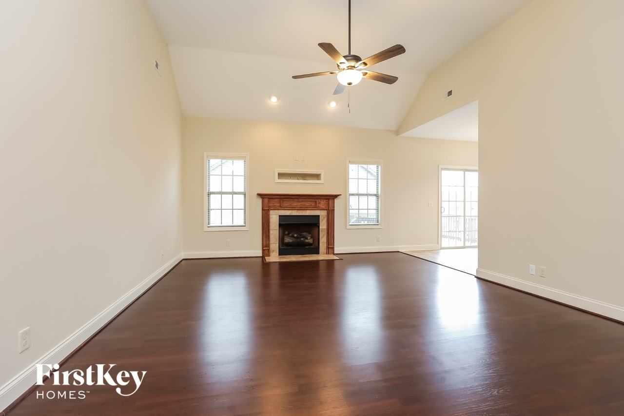 2241 Killington Dr - Photo 3 of 15