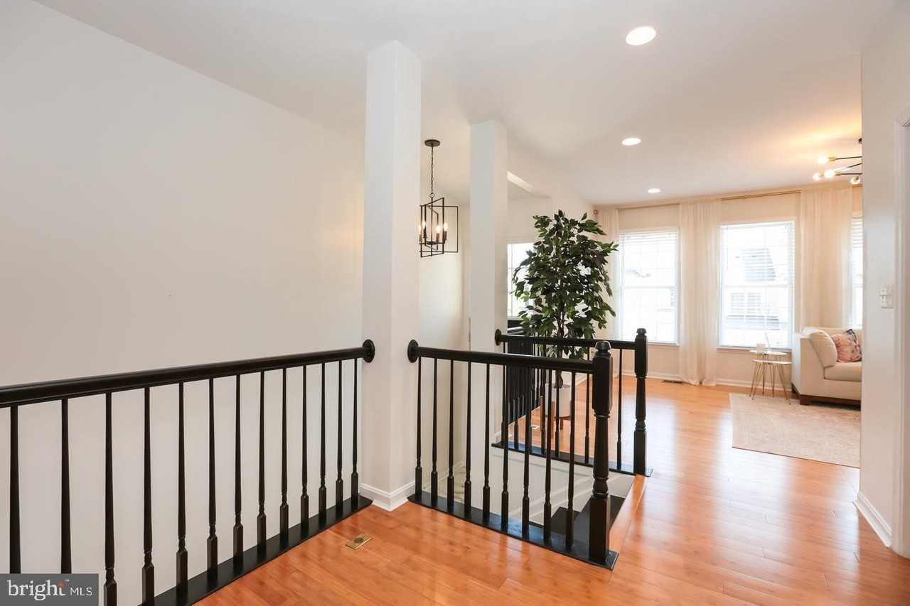 12703 Gartney Ln - Photo 5 of 27