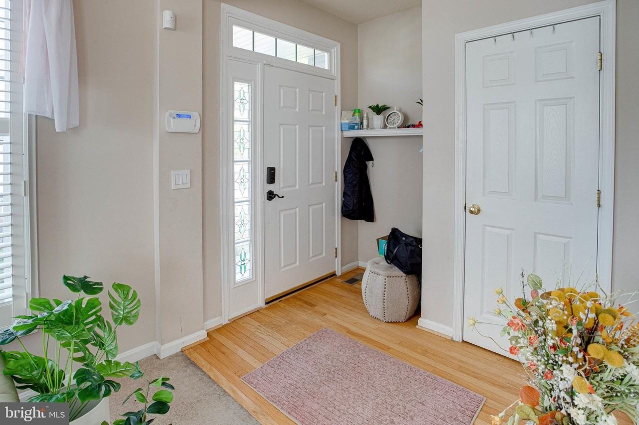 15688 William Bayliss Ct - Photo 4 of 42
