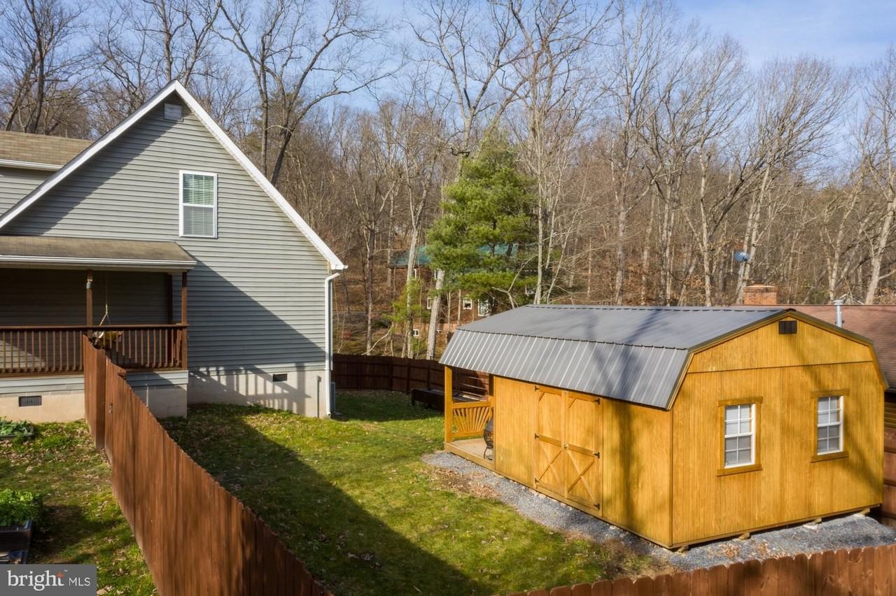 671 Willow Ln - Photo 3 of 27