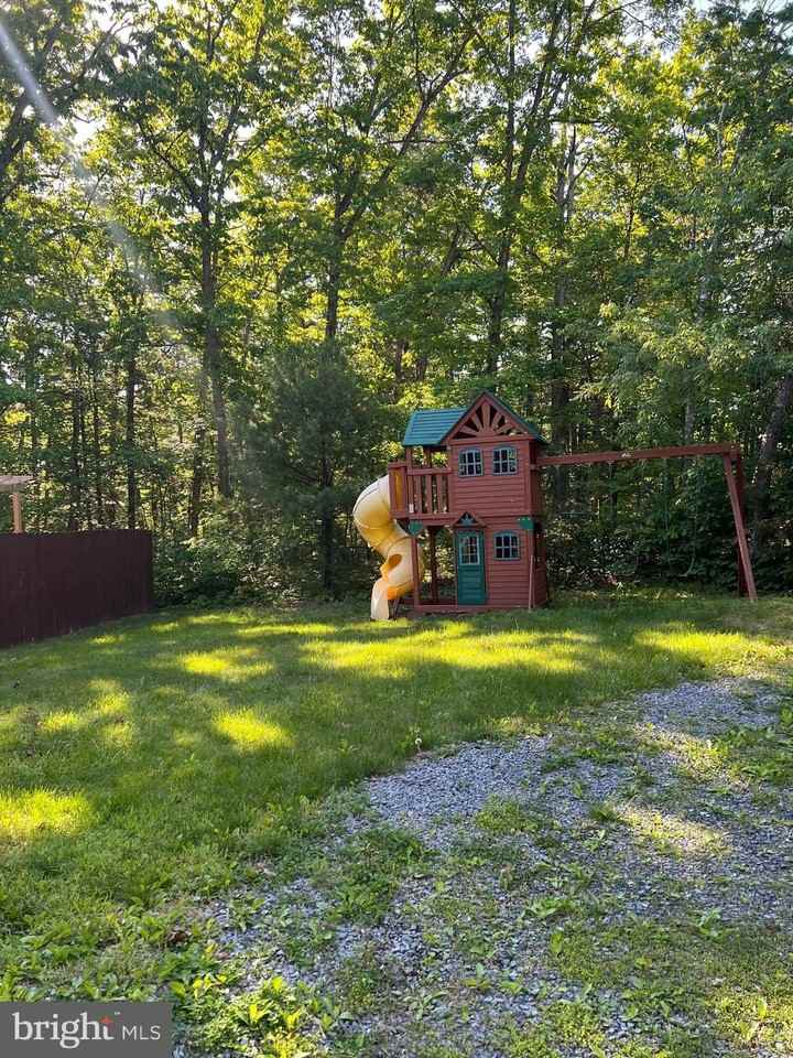671 Willow Ln - Photo 5 of 27
