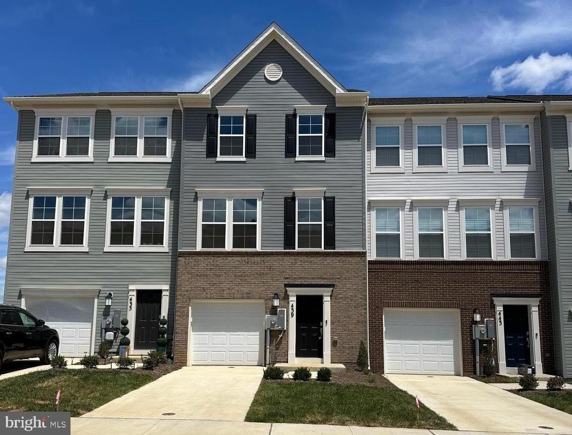 439 Seeback Dr - Photo 2 of 45