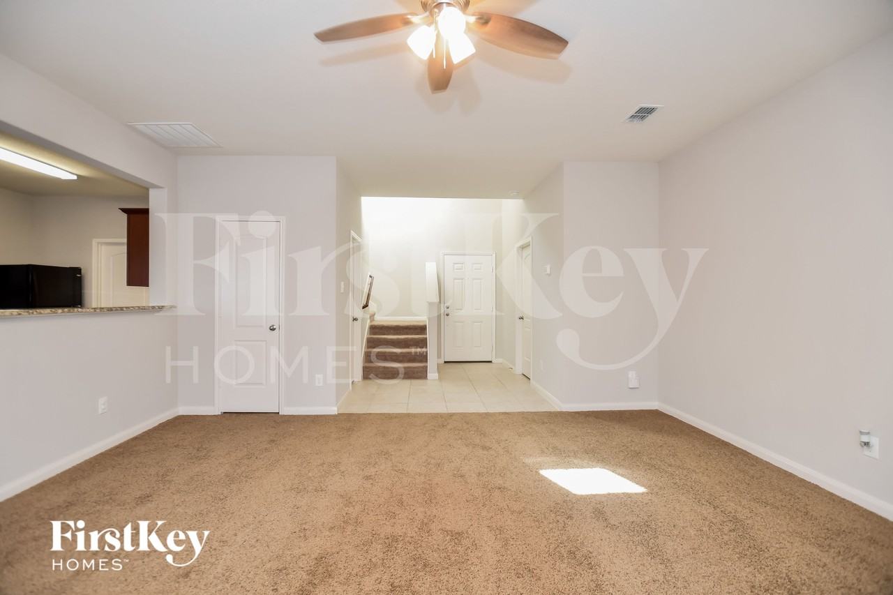 9005 Woodfern Dr - Photo 6 of 15