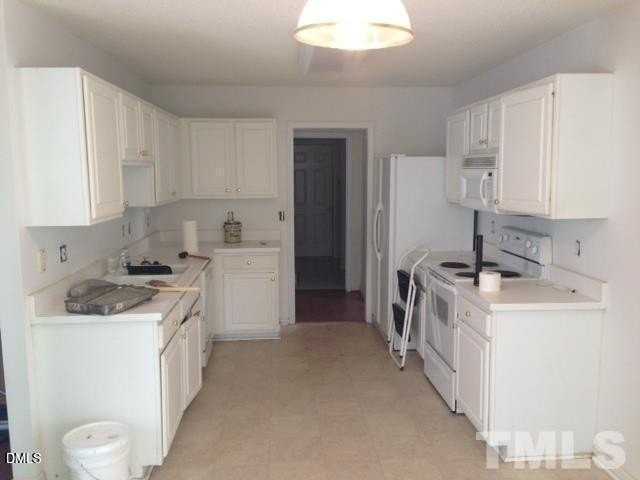 210 Brierridge Dr - Photo 4 of 9