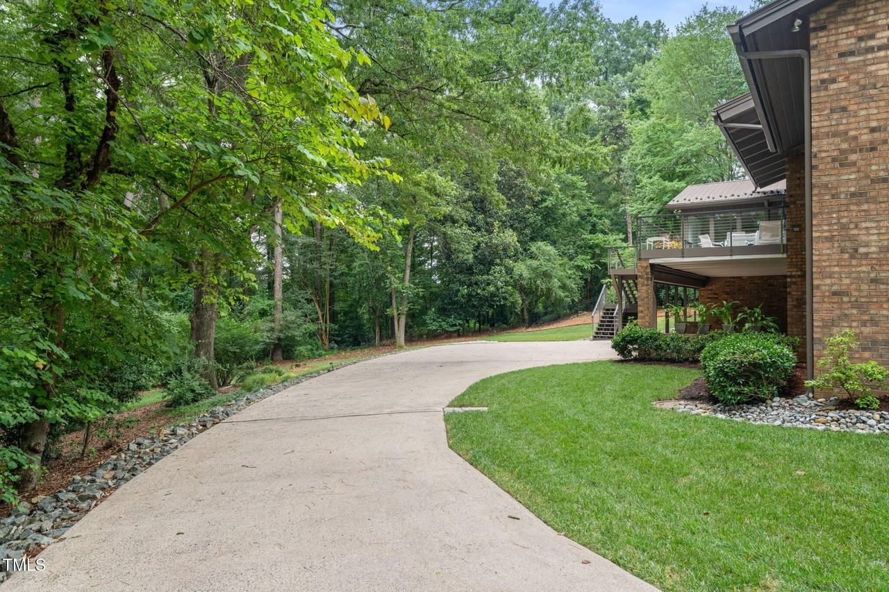 100 Laurel Hill Cir #A - Photo 2 of 18