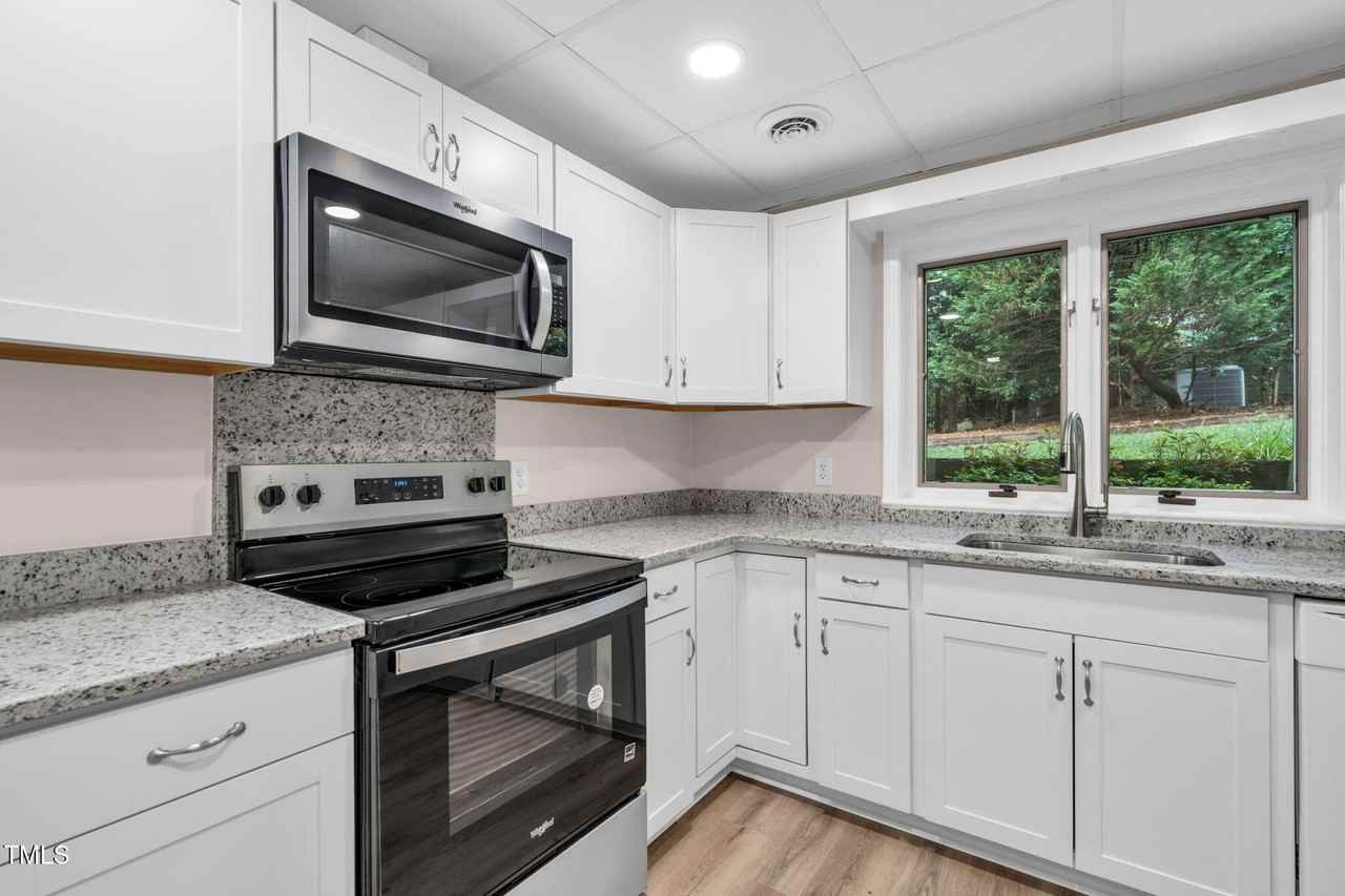 100 Laurel Hill Cir #A - Photo 5 of 18