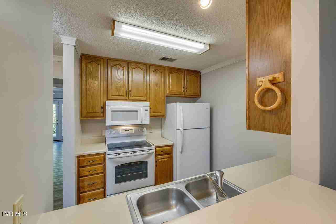 3711 Apple Grove Cir - Photo 7 of 29