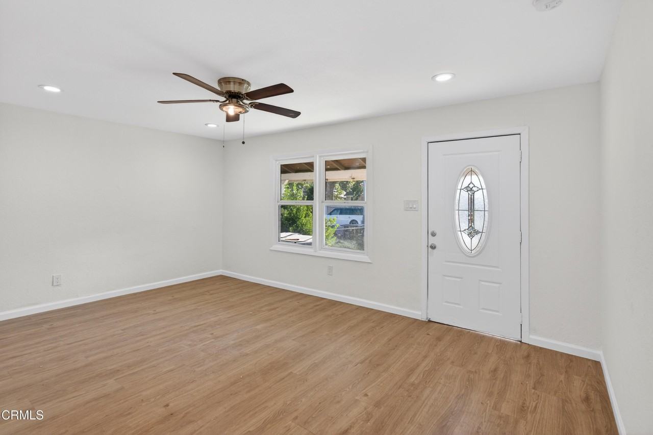 3307 Belden St - Photo 5 of 25