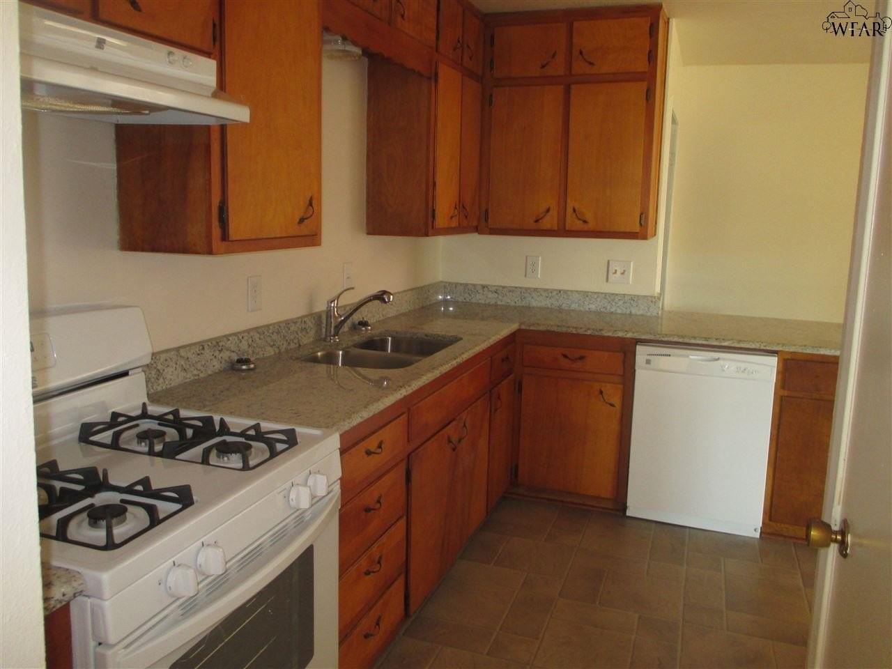 4106 Aspen St - Photo 4 of 13