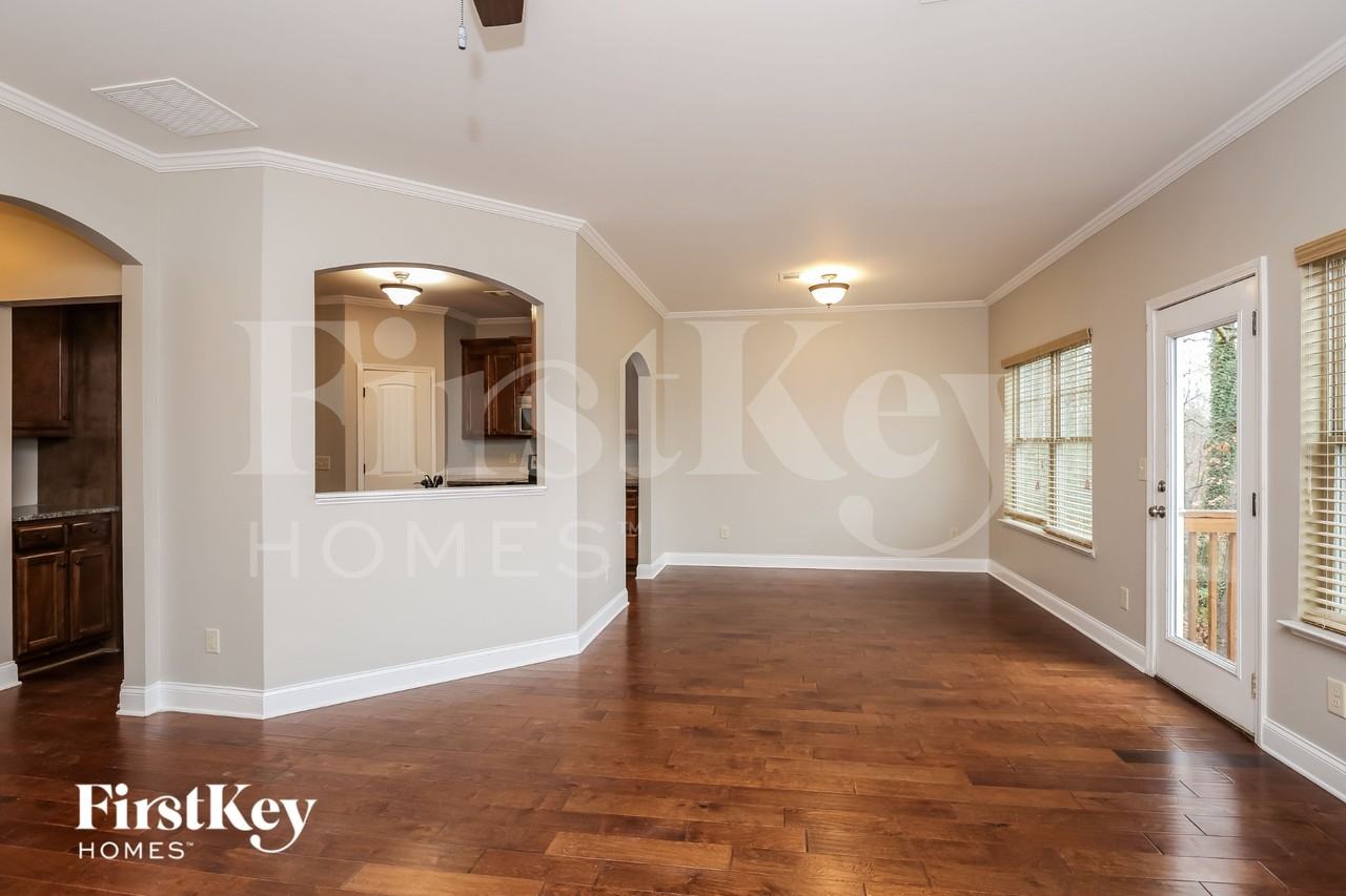 5573 Little Mill Rd - Photo 4 of 15