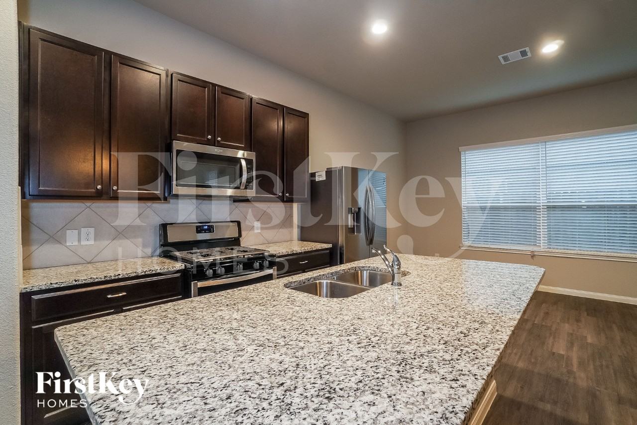5727 Esk River Trl - Photo 3 of 15