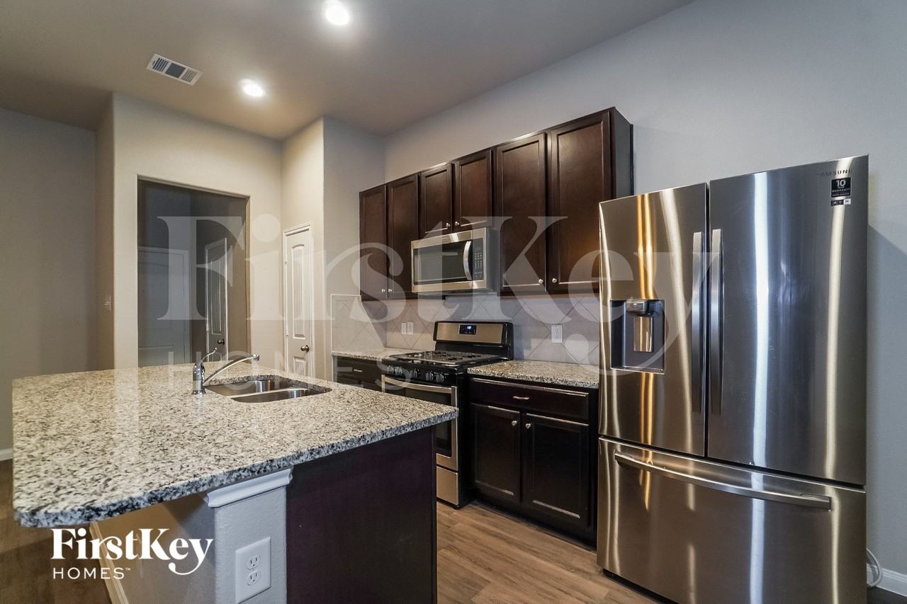 5727 Esk River Trl - Photo 4 of 15