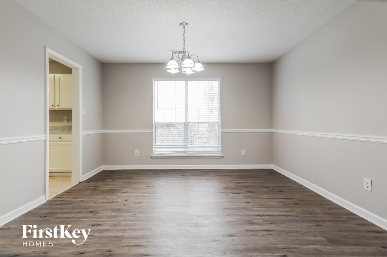 3217 Ivy Lake Ct - Photo 3 of 15
