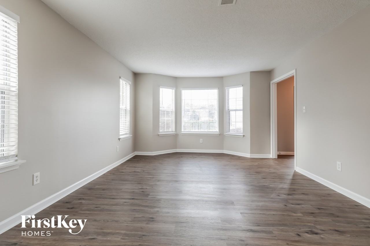 3217 Ivy Lake Ct - Photo 5 of 15