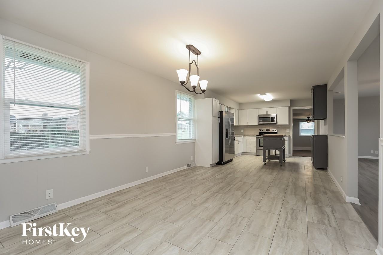 159 Wessington Pl - Photo 5 of 15