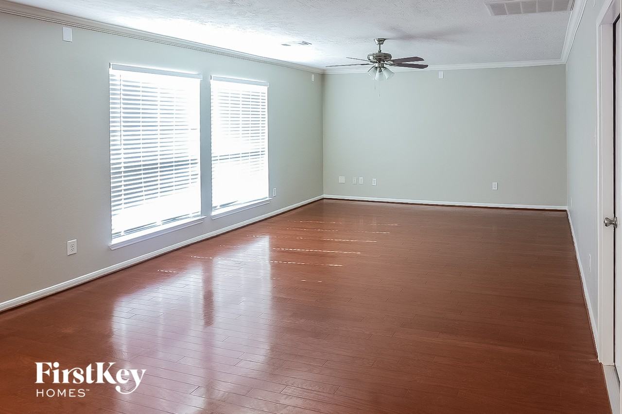21919 Whispering Daisy Ct - Photo 2 of 15