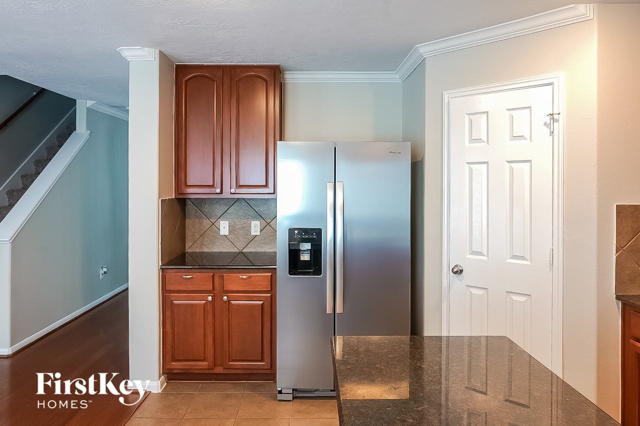 21919 Whispering Daisy Ct - Photo 4 of 15