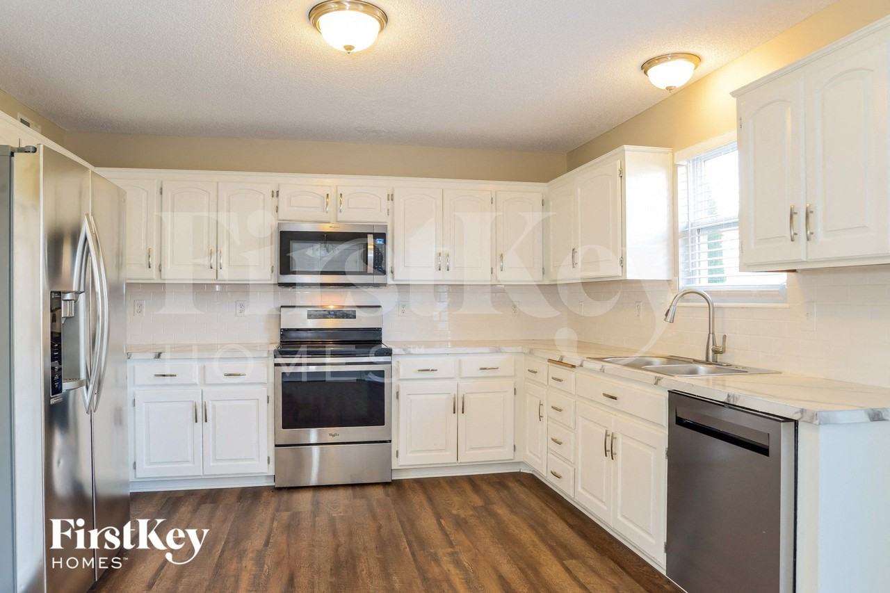 8810 Ne 116th St - Photo 5 of 15
