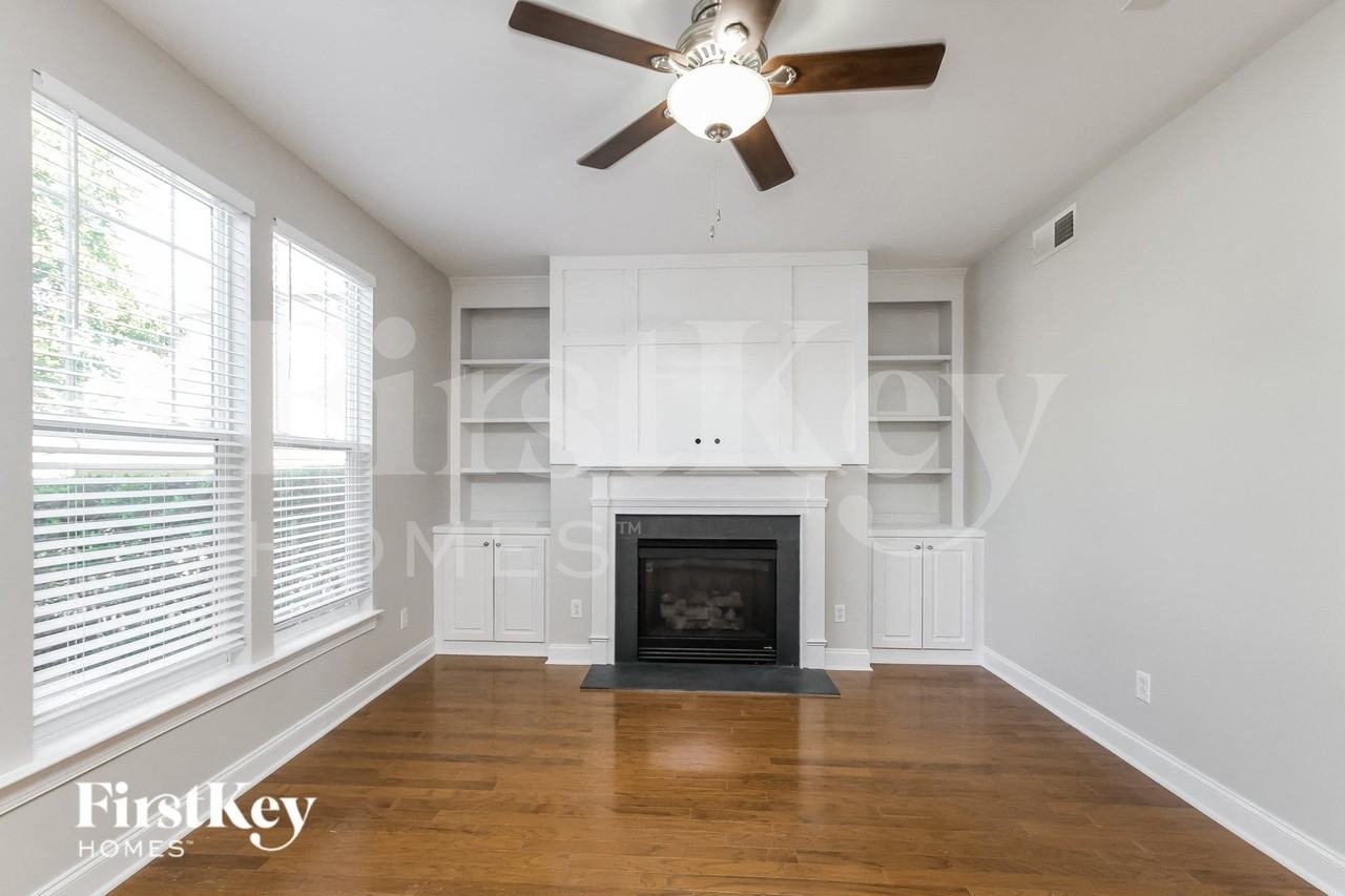 15636 Seafield Ln - Photo 2 of 15
