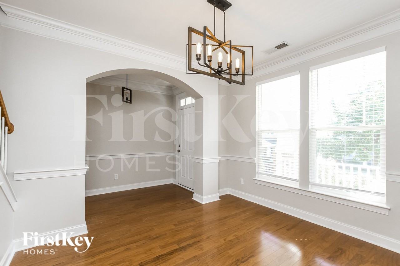 15636 Seafield Ln - Photo 3 of 15