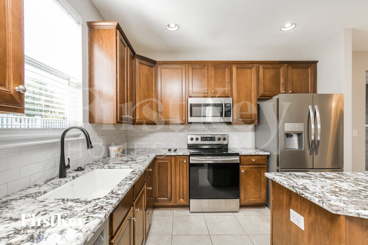 15636 Seafield Ln - Photo 6 of 15